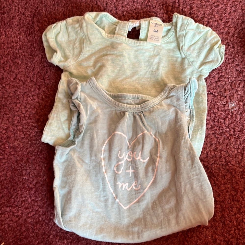 2 short sleeve onesie